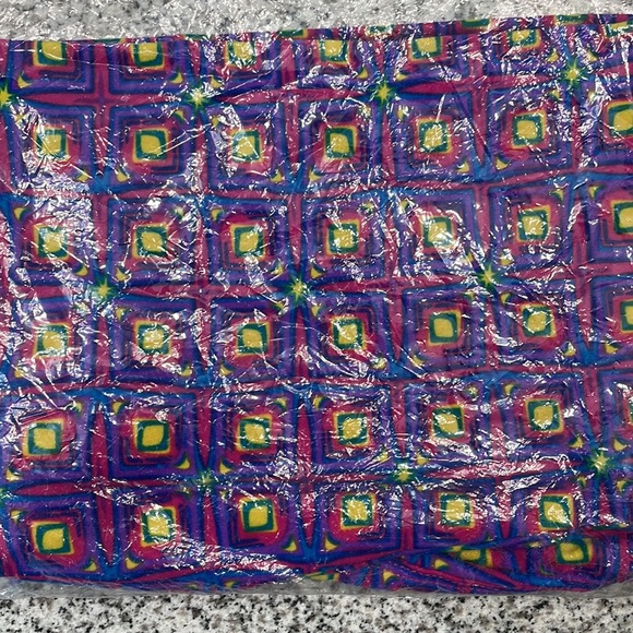 NWT LulaRoe Leggings - Picture 3 of 3